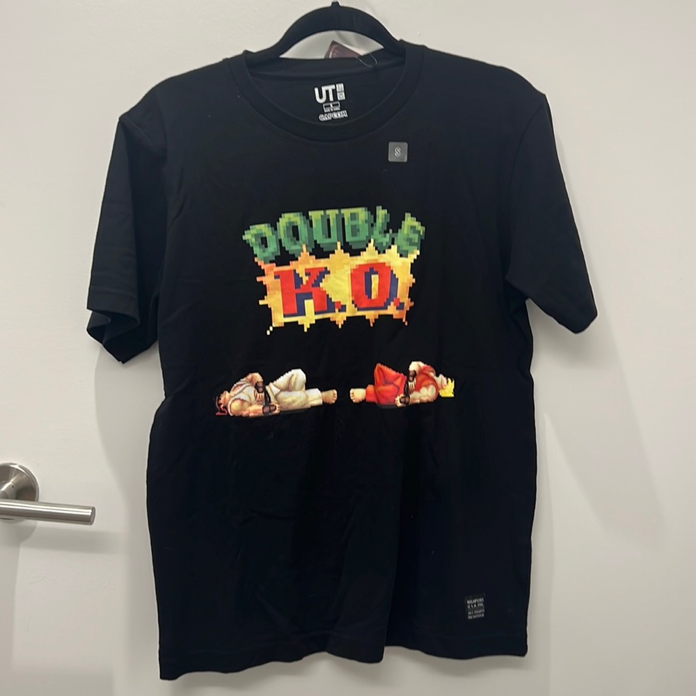 Uniqlo x capcom double k.o shirt